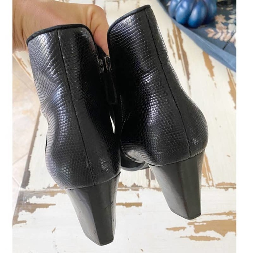 Eileen Fisher Black Two Tone Ankle Suede Leather Heeled Booties Size 8 - Picture 4 of 11
